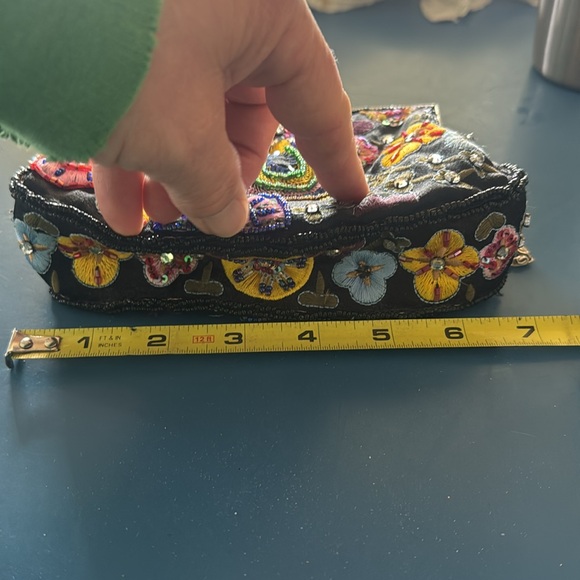 Black and Yellow Floral Embellished Clutch - Picture 13 of 13